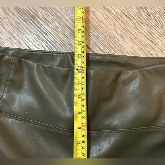 Chic Olive High-Waist Faux Leather Leggings - Picture 6 of 8